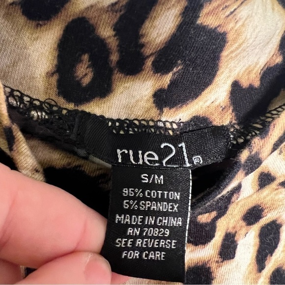 Rue 21 Mock Neck Tank Top Animal Print - Picture 5 of 6